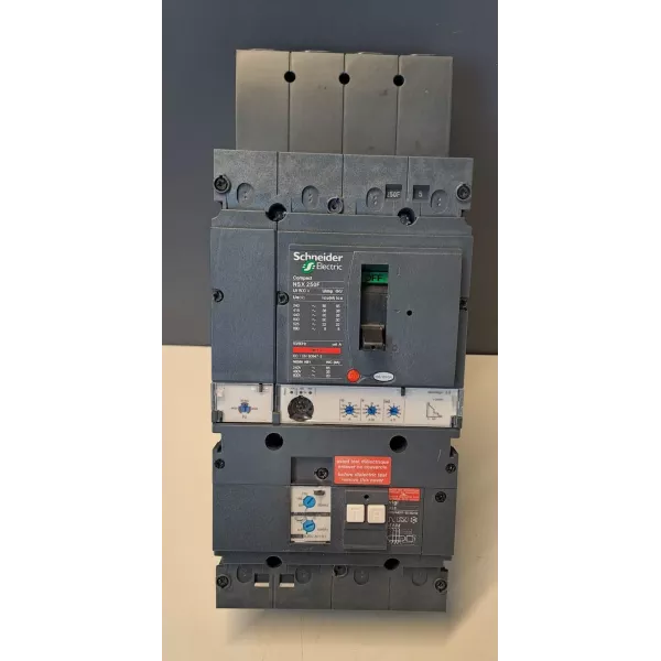 SCHNEIDER  LV431408 + LV431536