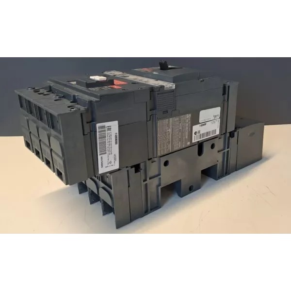 SCHNEIDER  LV431408 + LV431536