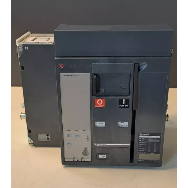 SCHNEIDER  COMPACT NS800N