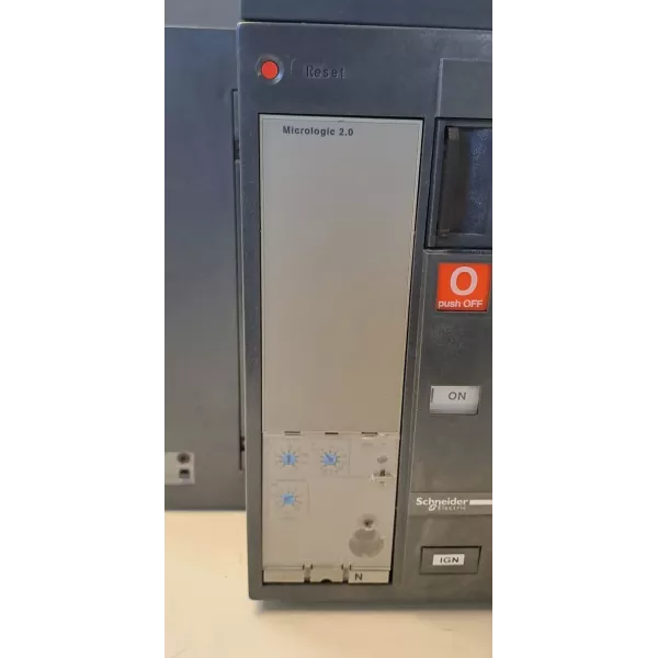 SCHNEIDER  COMPACT NS800N