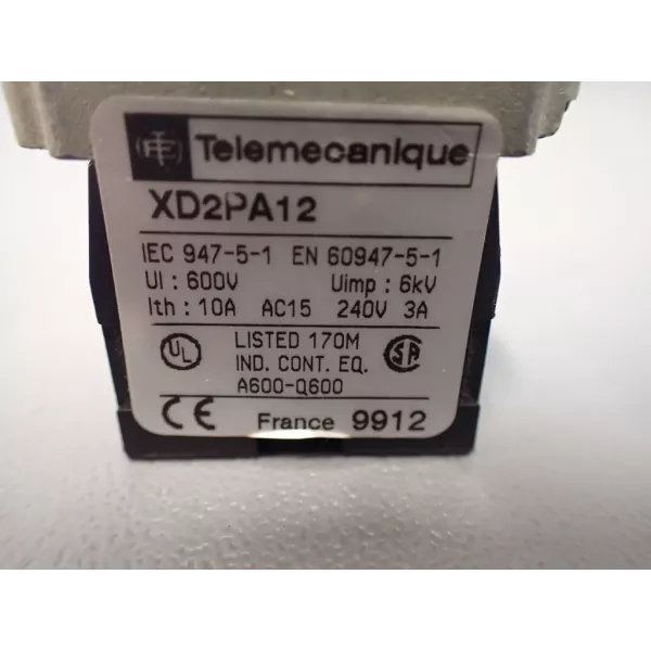 TÉLÉMÉCANIQUE  XD2PA12