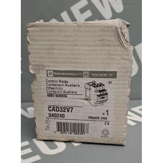 TÉLÉMÉCANIQUE  CAD32V7