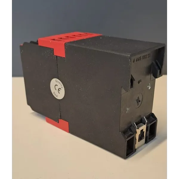 TÉLÉMÉCANIQUE  XPSAS3740