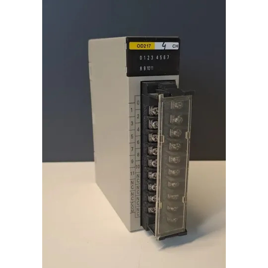 OMRON  C200H-OD217