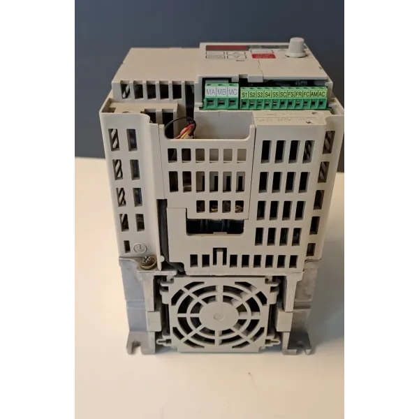 YASKAWA  CIMR-J7ACB1P5