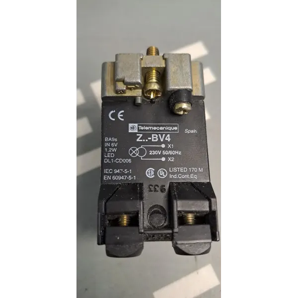 TÉLÉMÉCANIQUE  ZB2BV4