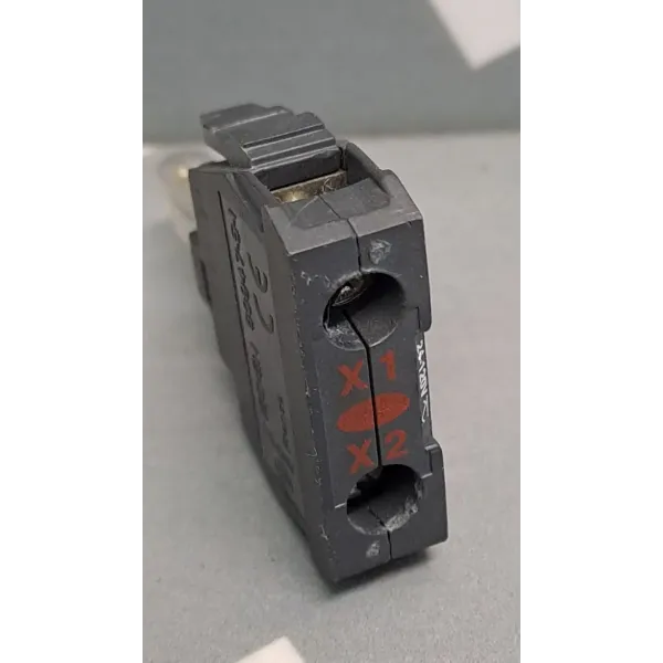 TÉLÉMÉCANIQUE  ZBV-BG4
