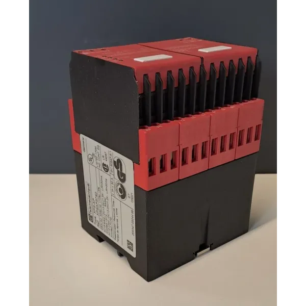 TÉLÉMÉCANIQUE  XPSAP3740