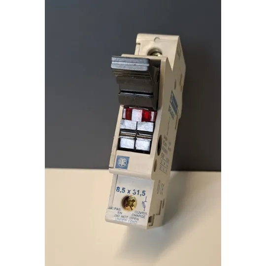 TÉLÉMÉCANIQUE  DF6-AB08