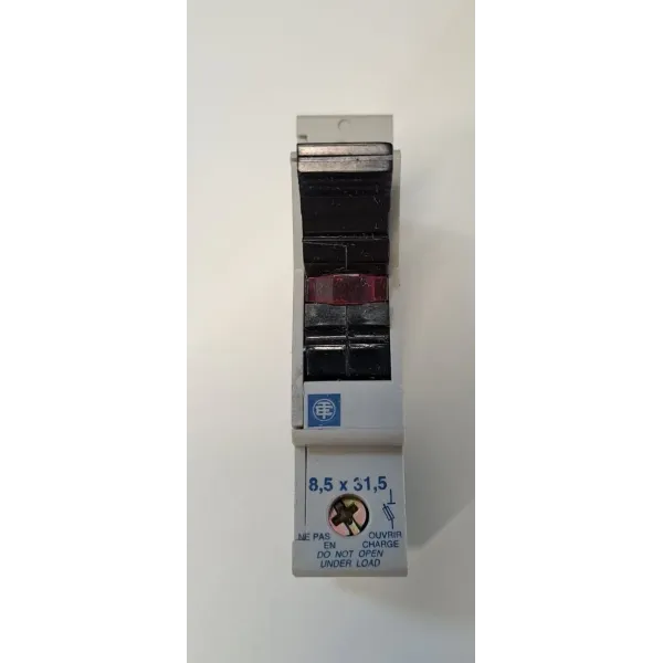 TÉLÉMÉCANIQUE  DF6-AB08