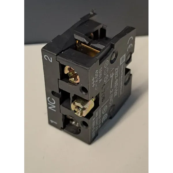 TÉLÉMÉCANIQUE  ZB2-BE102