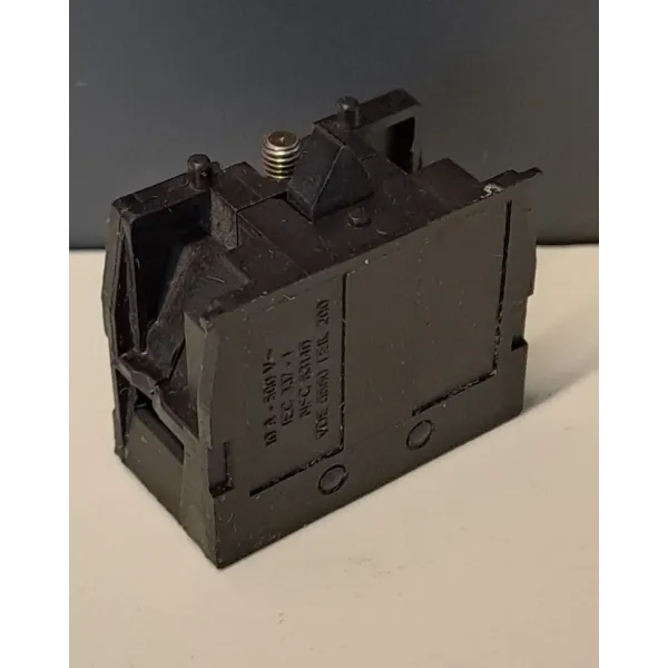 TÉLÉMÉCANIQUE  ZB2-BE101