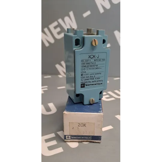 TÉLÉMÉCANIQUE  ZCK-J5