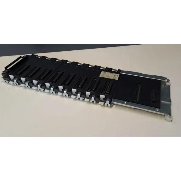 OMRON  CS1W-BC083