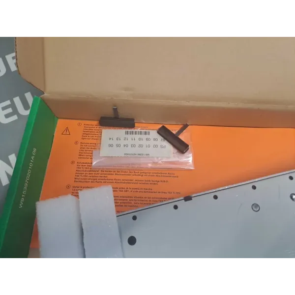 SCHNEIDER  TSXRKY8EX