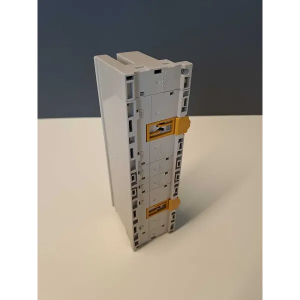 OMRON  SRT2MD16T1