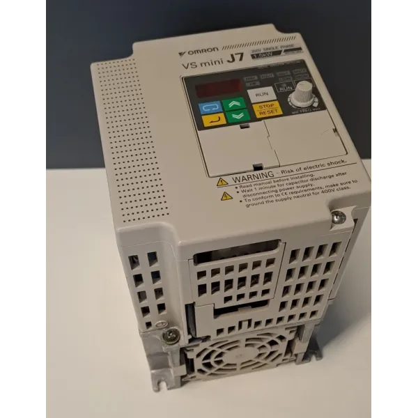 YASKAWA  CIMR-J7AZB1P5