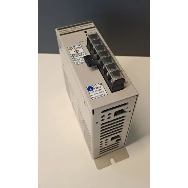 OMRON  R88A-RG08UA