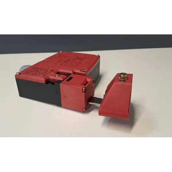 TÉLÉMÉCANIQUE  XCS-TE7511