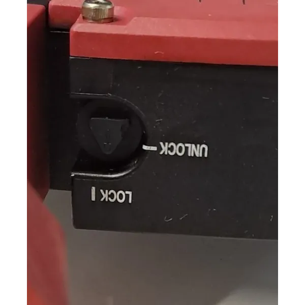 TÉLÉMÉCANIQUE  XCS-TE7511