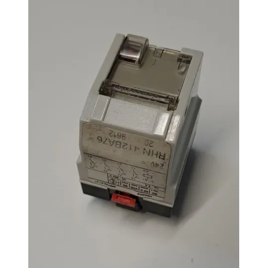 TÉLÉMÉCANIQUE  RHN412BA76