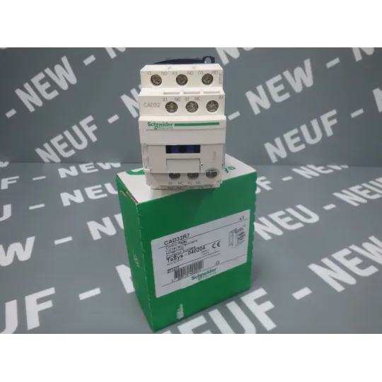 SCHNEIDER  CAD32R7
