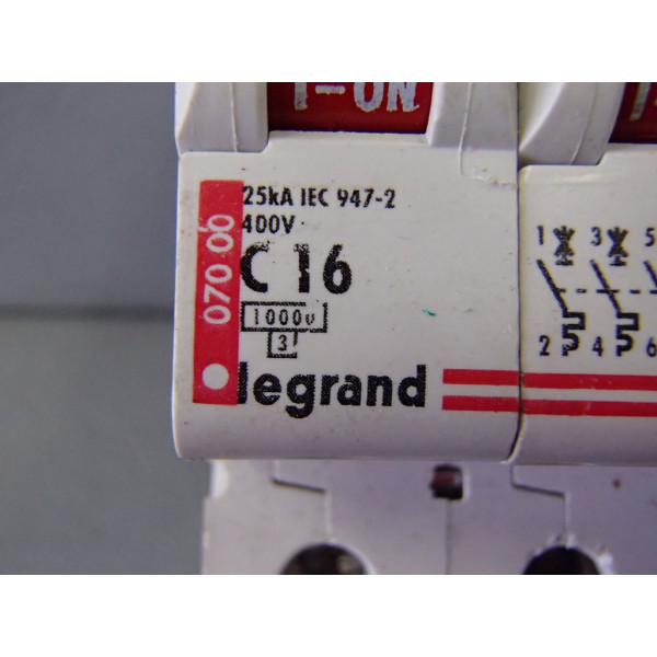 LEGRAND 07000
