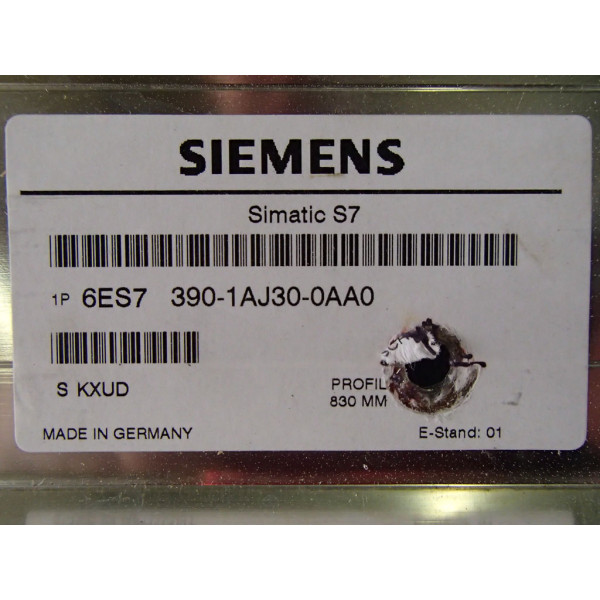 SIEMENS 6ES7390-1AJ30-0AA0