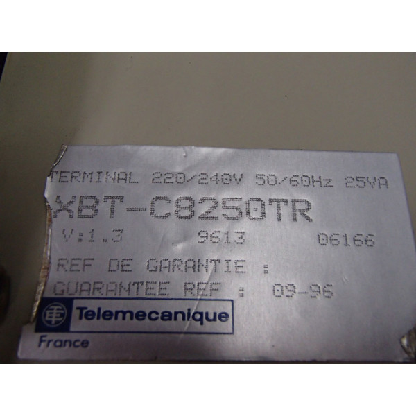 TÉLÉMÉCANIQUE  XBT-C8250