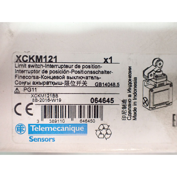 TÉLÉMÉCANIQUE  XCKM121