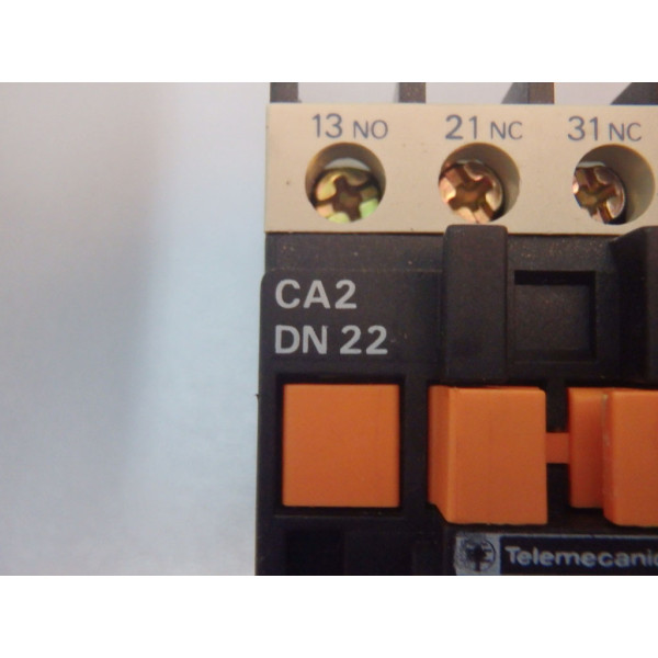 TÉLÉMÉCANIQUE  CA2DN22
