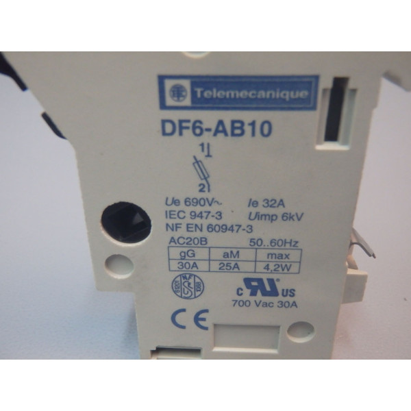 TÉLÉMÉCANIQUE  DF6-AB10